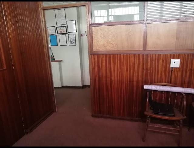 200M² OFFICE TO LET IN CITY WEST
